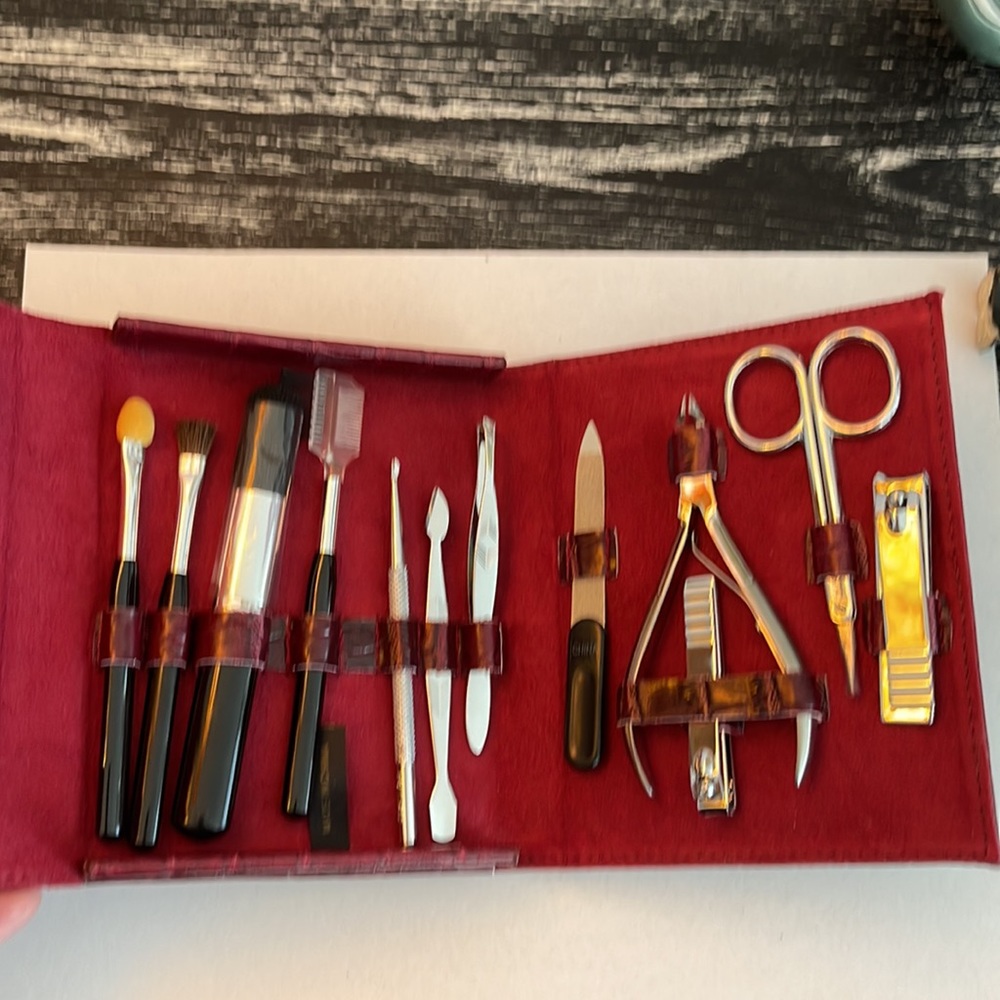 Travel manicure & make up kit